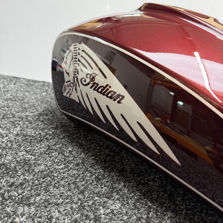 Indian Scout Bobber / Rogue Fuel Tank In maroon crimson